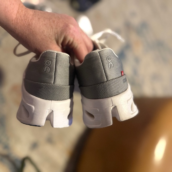 On Cloud Cloudclipse Running Shoe (W8) - Picture 5 of 11